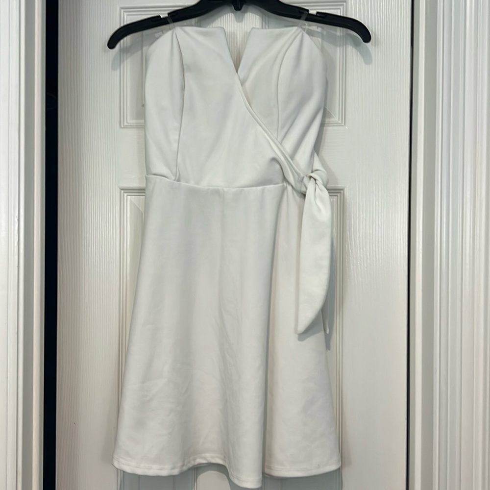 White strapless dress